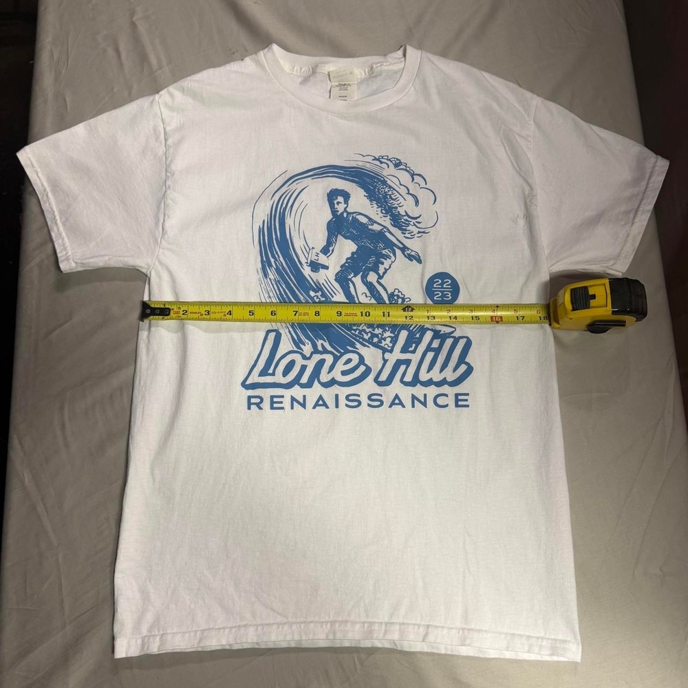 Hanes Lone Hill Renaissance Surf Graphic Tee — Size Medium
